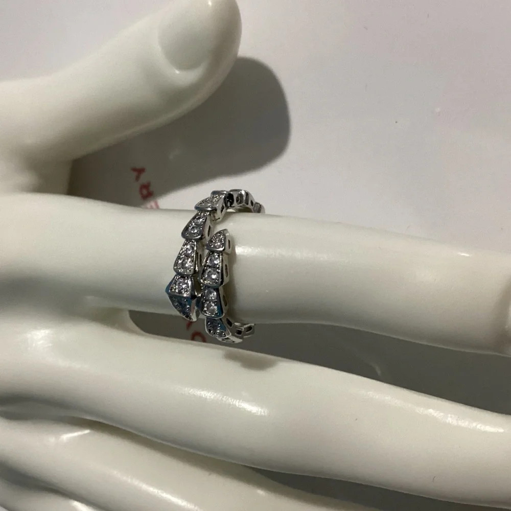 🐍18k White Gold plated Serpentine Snake Cz Diamond Ring